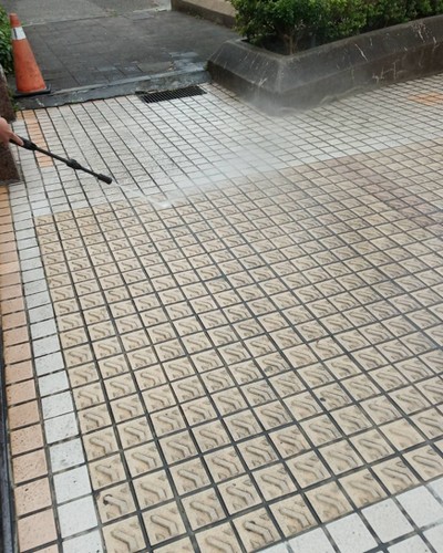 台中社區車道高壓沖洗, 台中大樓大廳高壓沖洗, 台中社區清潔, 台中地毯清潔, 台中公寓清潔, 台中華廈清潔